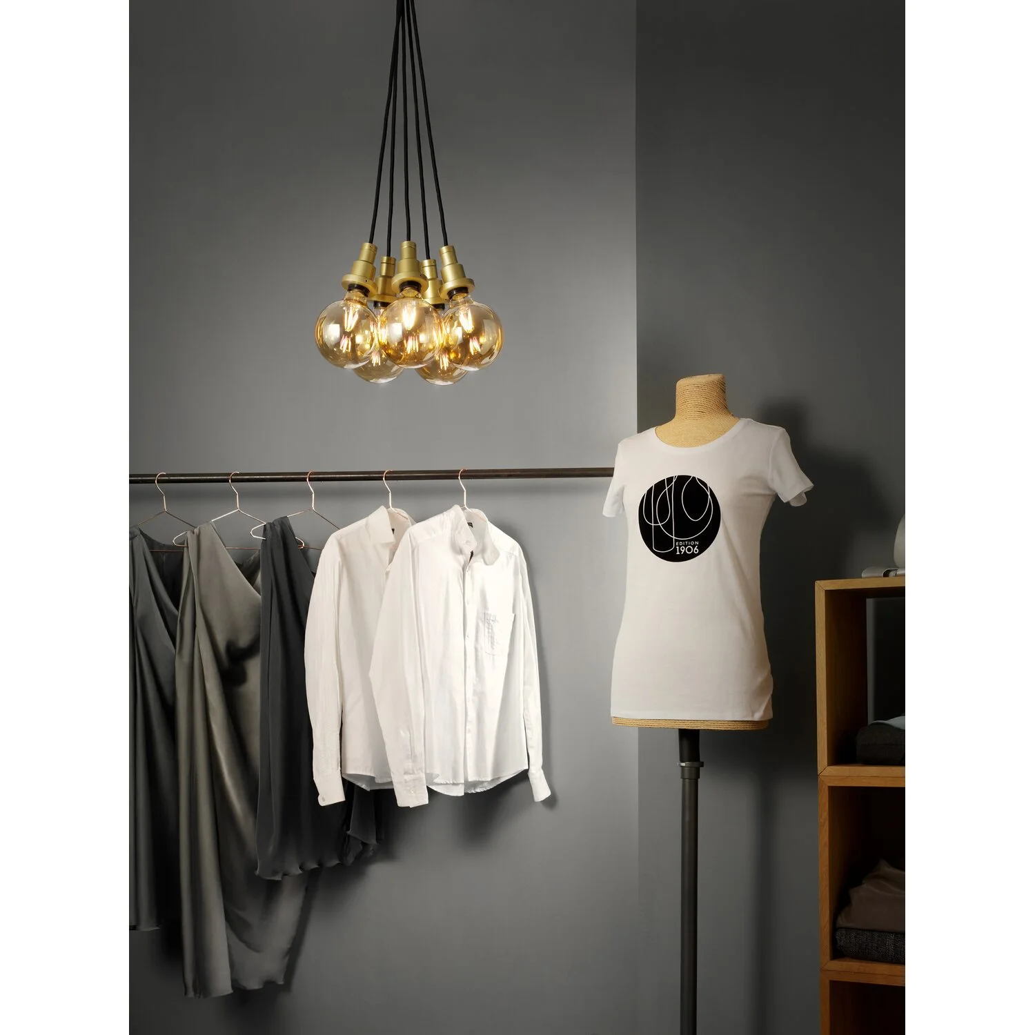 Ledvance Lampenaufhängung 1906 Pendulum E27 Gold 10 Ledvance Lampenaufhängung 1906 Pendulum E27 Gold – Bild 10