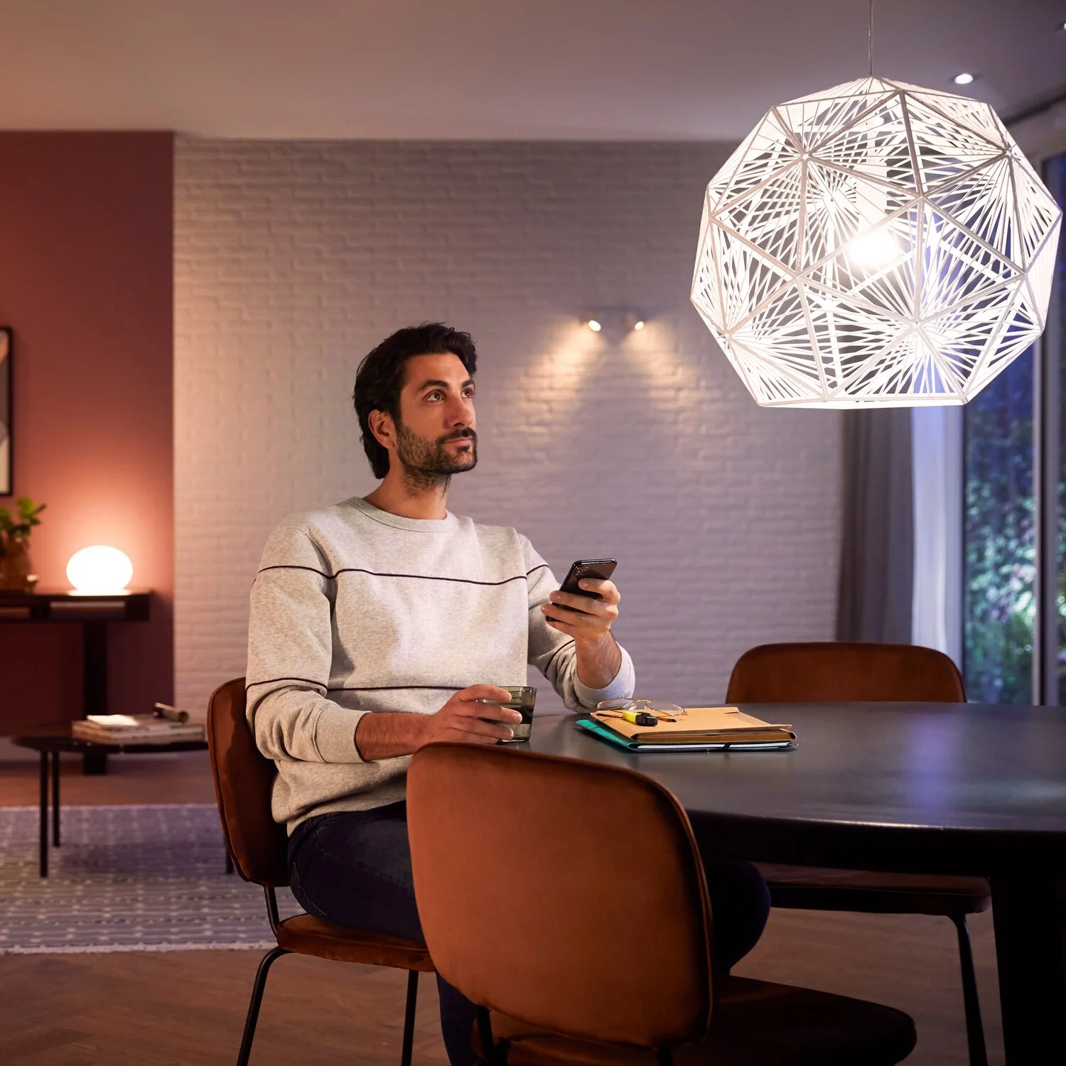 Philips Hue White Starter-Kit E27 12 Philips Hue White Starter-Kit E27 – Bild 12