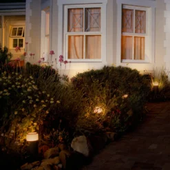 Philips Hue LED-Sockelleuchte Erweiterung White & Color Ambiance Calla Schwarz 15 Philips Hue LED-Sockelleuchte Erweiterung White & Color Ambiance Calla Schwarz -Lampen & Leuchten affär 493894 5