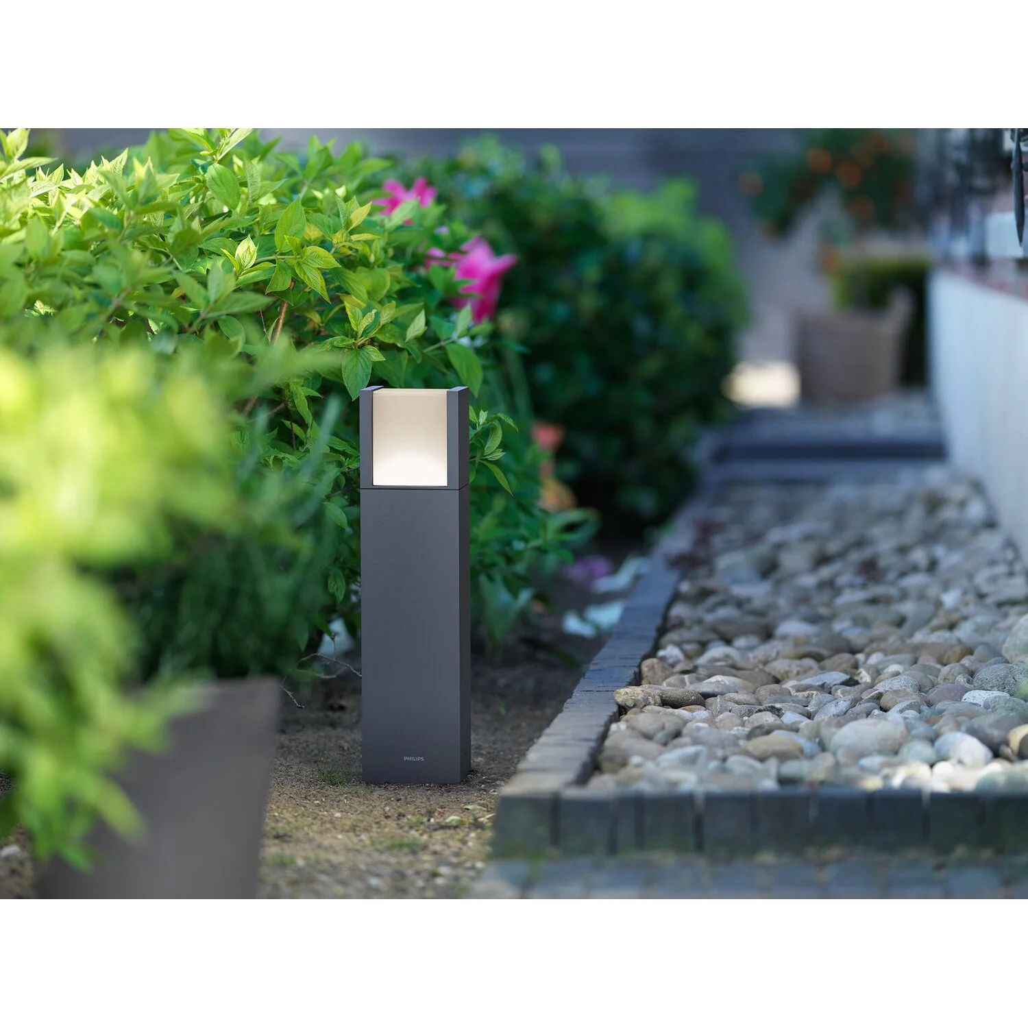 Philips MyGarden LED-Sockelleuchte Arbour Anthrazit Höhe 40 Cm / 6 W 3 Philips MyGarden LED-Sockelleuchte Arbour Anthrazit Höhe 40 Cm / 6 W – Bild 3