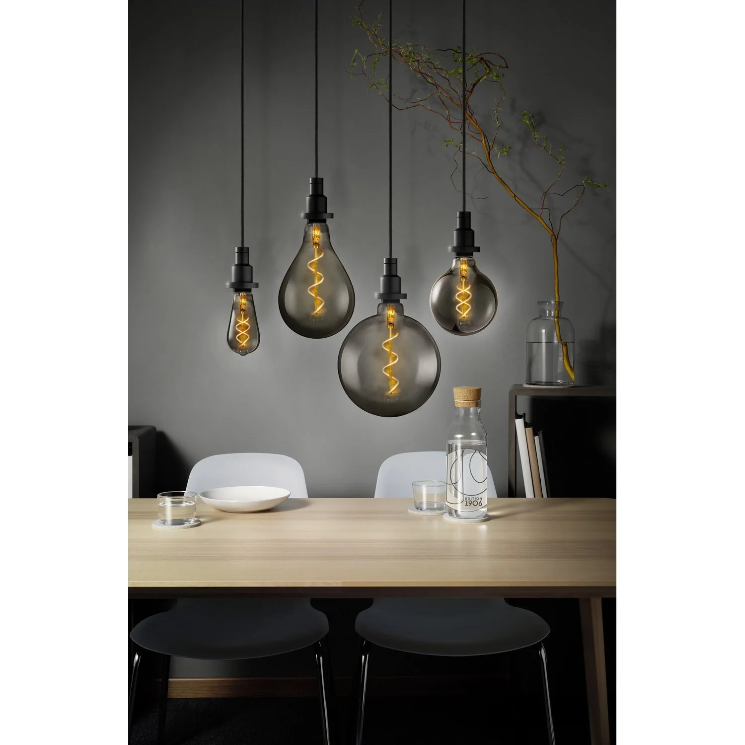 Osram LED-Leuchtmittel 1906 Globeform Filament E27 Warmweiss 16W 110lm Smoke 7 Osram LED-Leuchtmittel 1906 Globeform Filament E27 Warmweiss 16W 110lm Smoke – Bild 7