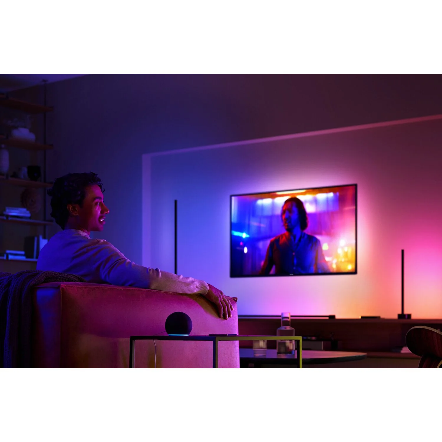 Philips Hue White & Color Ambiance Leuchtstreifen-Verlängerung Gradient 12 W 6 Philips Hue White & Color Ambiance Leuchtstreifen-Verlängerung Gradient 12 W – Bild 6