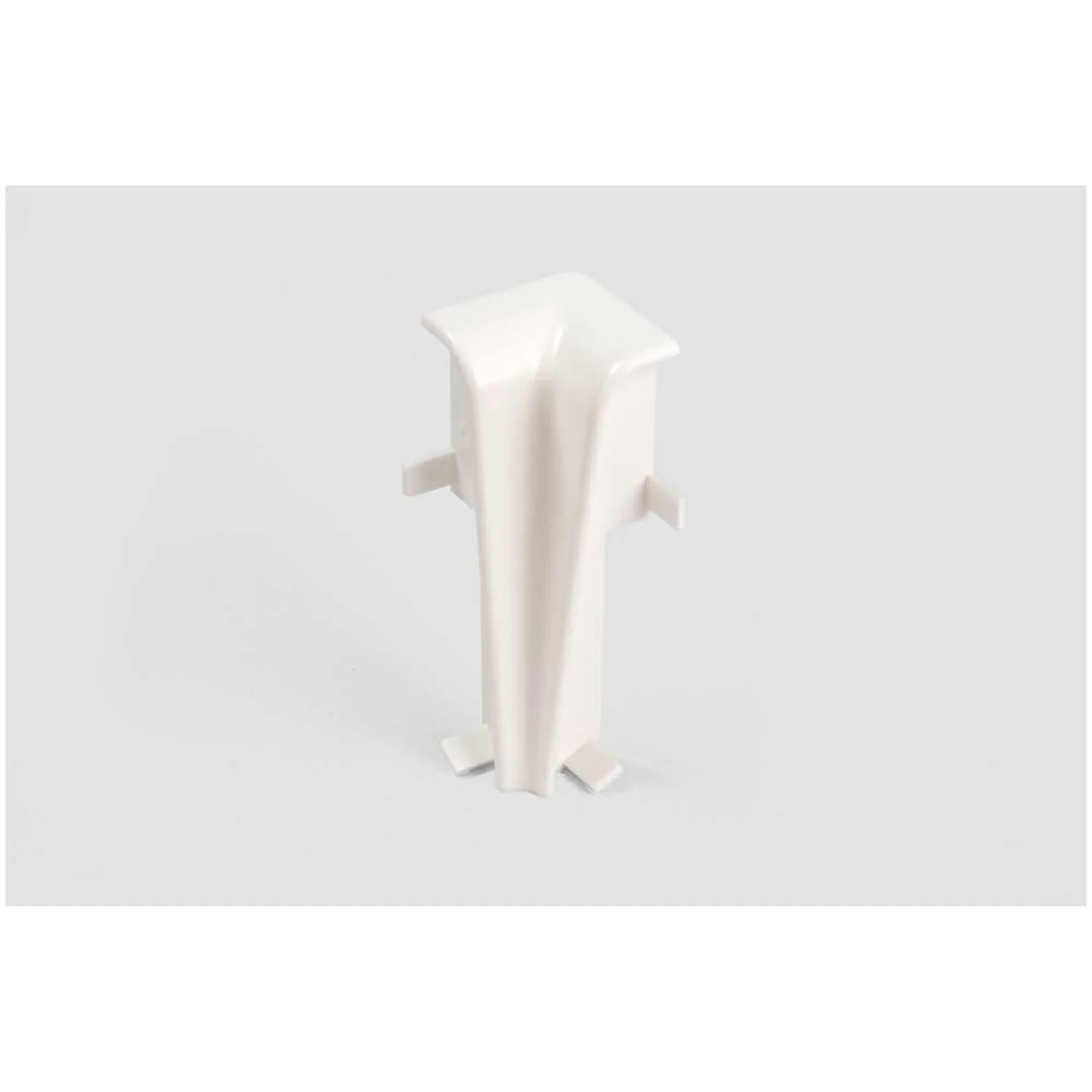 Egger Innenecke Sockelleiste Kunststoff Universal Weiss 2 Stk. 1 Egger Innenecke Sockelleiste Kunststoff Universal Weiss 2 Stk.