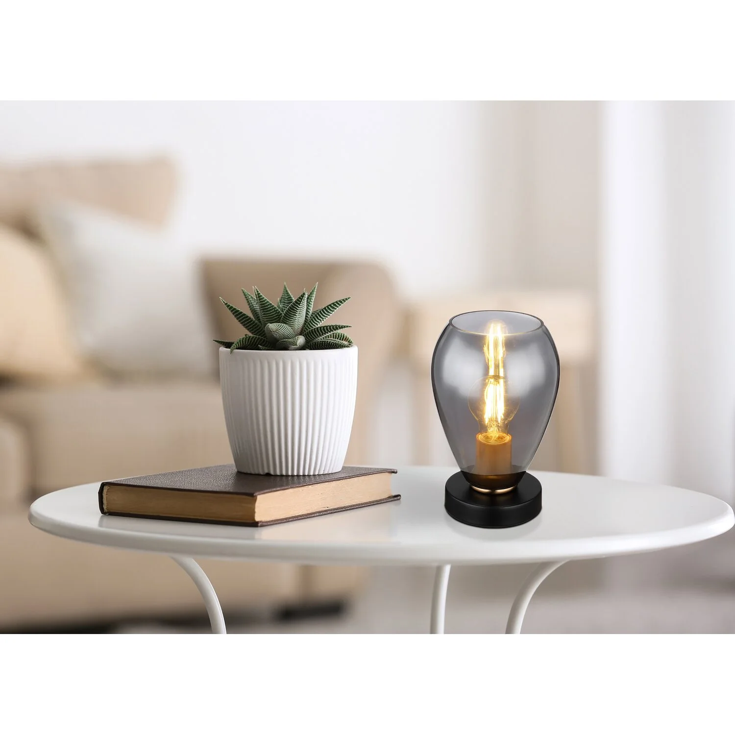 Globo Tischlampe Fanni 1-flammig Schwarz / Rauchfarben Ø 15 Cm / Höhe 23,5 Cm 1 Globo Tischlampe Fanni 1-flammig Schwarz / Rauchfarben Ø 15 Cm / Höhe 23,5 Cm